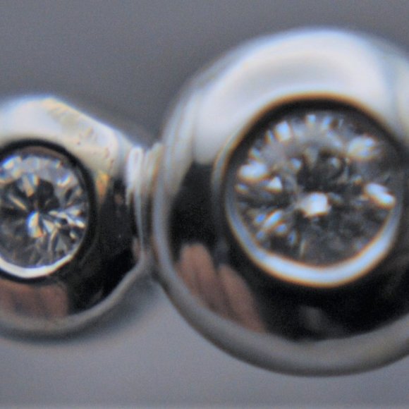 1 3/8 CTW Natural Round Diamond 3-Stone Anniversary Ring